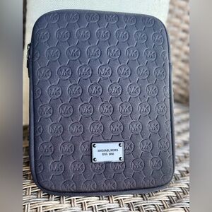 Michael Kors iPad/Tablet Padded Case Black Neoprene Zip Closure 8.5” W X 10”H